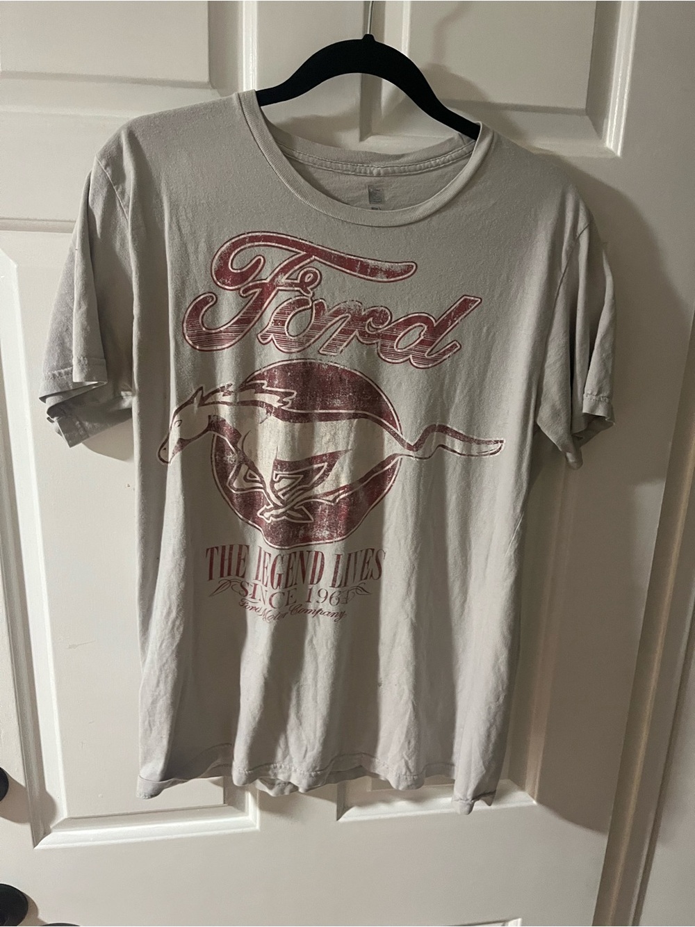 Vintage Ford Light Gray Short-Sleeve Tee with Red Ford Graphic